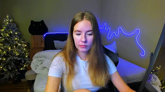 EmilyPaw online show from 12/20/25, 09:56