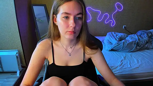 EmilyPaw online show from 05/03/26, 01:58