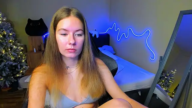 EmilyPaw online show from 12/16/25, 08:51