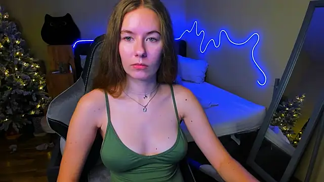 EmilyPaw online show from 12/13/25, 08:04