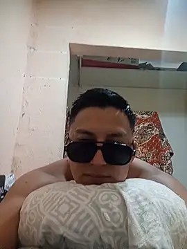 LuisMex1998 online show from 06/02/26, 08:31