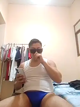 LuisMex1998 online show from 12/15/25, 09:48