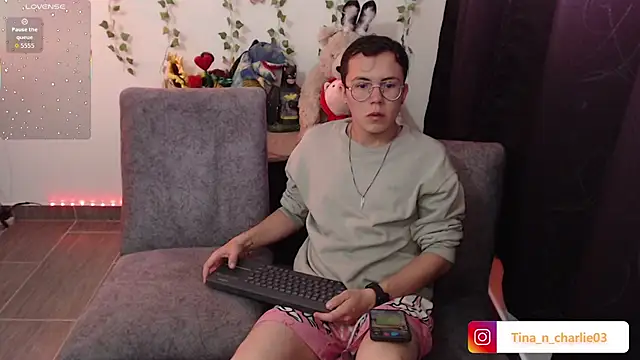 Tina 4 Charlie online show from 01/12/26, 04:14