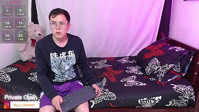 Tina 4 Charlie online show from 09/18/25, 11:19