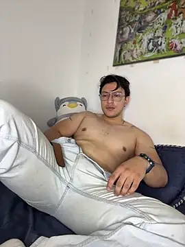 Amon  ashford online show from 04/03/26, 02:18