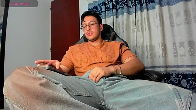 Amon  ashford online show from 07/30/26, 04:33