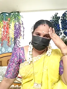 Snapshot of Tamil_Aathira chatting on 11/09/25, 11:47 Tamil Aathira online show from 11/09/25, 11:47