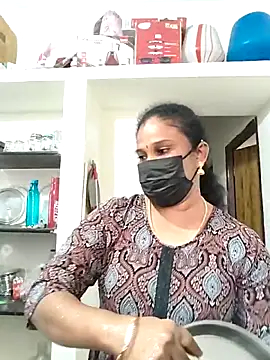 Snapshot of Tamil_Aathira chatting on 11/18/25, 08:50 Tamil Aathira online show from 11/18/25, 08:50