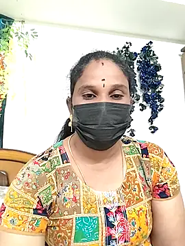 Snapshot of Tamil_Aathira chatting on 10/25/25, 05:24 Tamil Aathira online show from 10/25/25, 05:24