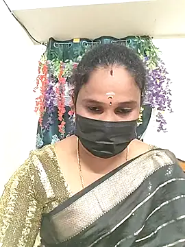 Snapshot of Tamil_Aathira chatting on 11/03/25, 07:06 Tamil Aathira online show from 11/03/25, 07:06