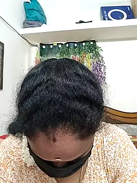 Snapshot of Tamil_Aathira chatting on 11/14/25, 10:52 Tamil Aathira online show from 11/14/25, 10:52