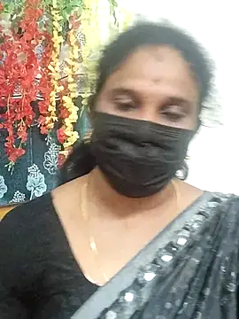 Snapshot of Tamil_Aathira chatting on 09/09/25, 09:24 Tamil Aathira online show from 09/09/25, 09:24