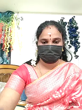 Snapshot of Tamil_Aathira chatting on 10/05/25, 05:47 Tamil Aathira online show from 10/05/25, 05:47
