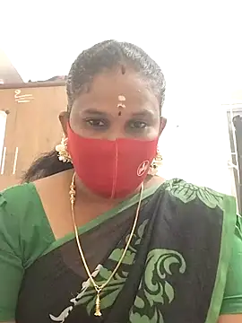 Snapshot of Tamil_Aathira chatting on 02/18/25, 02:06 Tamil Aathira online show from 02/18/25, 02:06