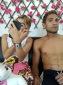 hot couple25 online show from 01/21/25, 07:28