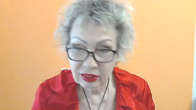 Snapshot of NessyJenixs chatting on 04/21/26, 01:28 NessyJenixs online show from 04/21/26, 01:28