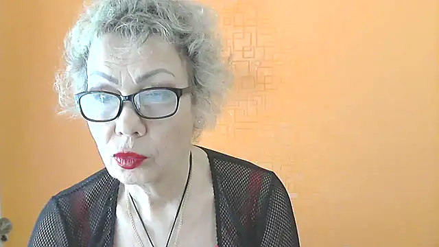 Snapshot of NessyJenixs chatting on 03/29/26, 06:48 NessyJenixs online show from 03/29/26, 06:48