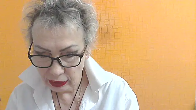 NessyJenixs online show from 12/17/25, 04:45