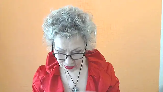 Snapshot of NessyJenixs chatting on 04/25/26, 06:38 NessyJenixs online show from 04/25/26, 06:38