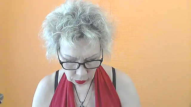 Snapshot of NessyJenixs chatting on 06/17/26, 06:35 NessyJenixs online show from 06/17/26, 06:35