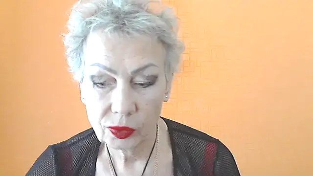 NessyJenixs online show from 11/05/25, 07:22