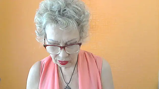 Snapshot of NessyJenixs chatting on 06/28/26, 06:09 NessyJenixs online show from 06/28/26, 06:09