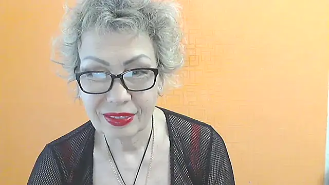 Snapshot of NessyJenixs chatting on 04/18/26, 07:11 NessyJenixs online show from 04/18/26, 07:11