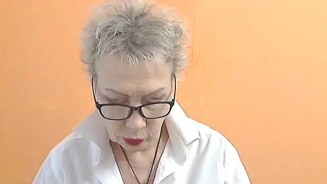 NessyJenixs online show from 11/16/25, 07:46