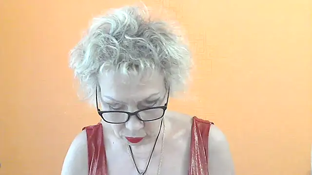 Snapshot of NessyJenixs chatting on 05/29/26, 01:06 NessyJenixs online show from 05/29/26, 01:06