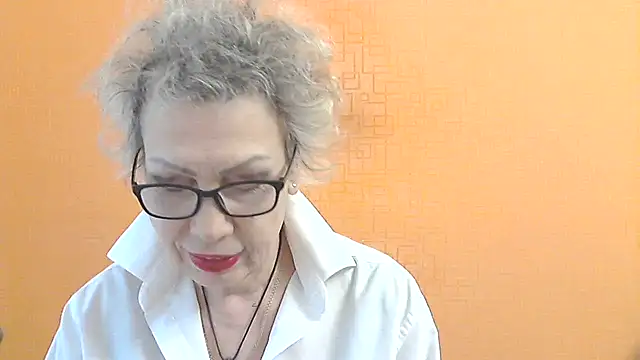 Snapshot of NessyJenixs chatting on 03/20/26, 02:40 NessyJenixs online show from 03/20/26, 02:40