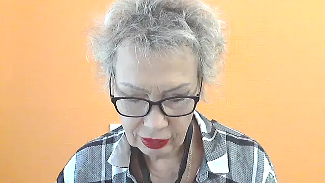 NessyJenixs online show from 10/02/25, 06:39
