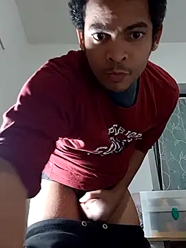 Snapshot of cingonduro chatting on 12/18/25, 06:12 cingonduro online show from 12/18/25, 06:12