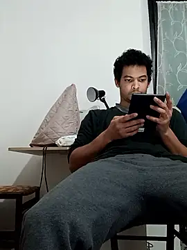 Snapshot of cingonduro chatting on 01/08/26, 07:31 cingonduro online show from 01/08/26, 07:31