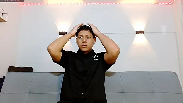 Tylerdrdn online show from 11/29/25, 10:54