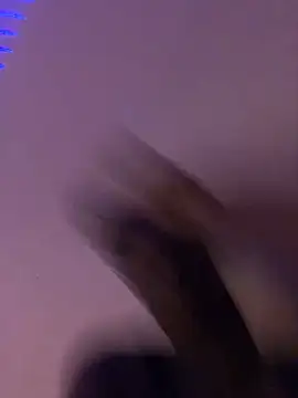 Snapshot of theprettysoles chatting on 04/05/26, 01:45 theprettysoles online show from 04/05/26, 01:45