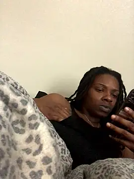 Snapshot of theprettysoles chatting on 01/05/26, 05:27 theprettysoles online show from 01/05/26, 05:27