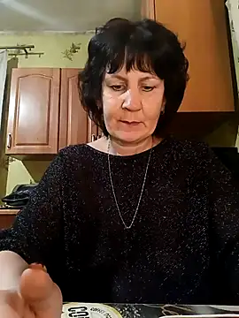 Snapshot of Laura_Kiss chatting on 03/12/25, 06:53 Laura Kiss online show from 03/12/25, 06:53
