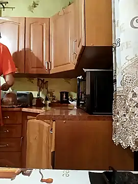 Snapshot of Laura_Kiss chatting on 01/13/26, 03:16 Laura Kiss online show from 01/13/26, 03:16