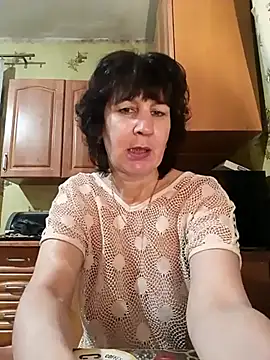 Snapshot of Laura_Kiss chatting on 03/15/25, 06:32 Laura Kiss online show from 03/15/25, 06:32