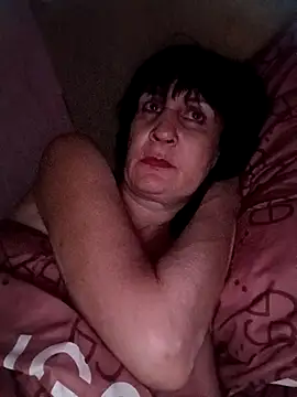 Laura Kiss online show from 04/15/26, 08:09