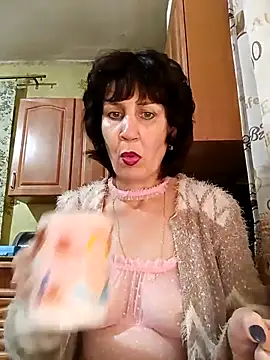 Laura Kiss online show from 12/05/25, 03:21