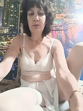 Laura Kiss online show from 05/22/26, 07:34