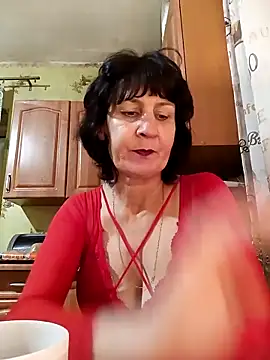 Laura Kiss online show from 12/15/25, 05:08