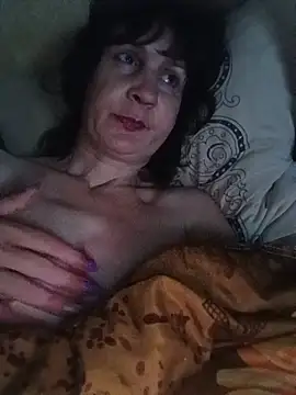 Laura Kiss online show from 05/15/26, 09:57