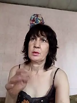 Laura Kiss online show from 04/09/26, 10:21