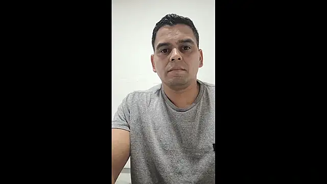 leandroc04 online show from 11/05/25, 07:28