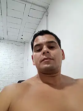 leandroc04 online show from 02/12/26, 07:24