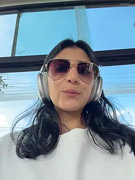 fiorella paris online show from 02/21/26, 07:27