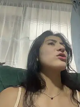 Snapshot of fiorella_paris chatting on 04/04/26, 09:21 fiorella paris online show from 04/04/26, 09:21