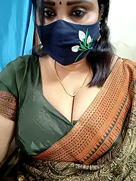 Queenflowerr online show from 02/25/26, 07:03